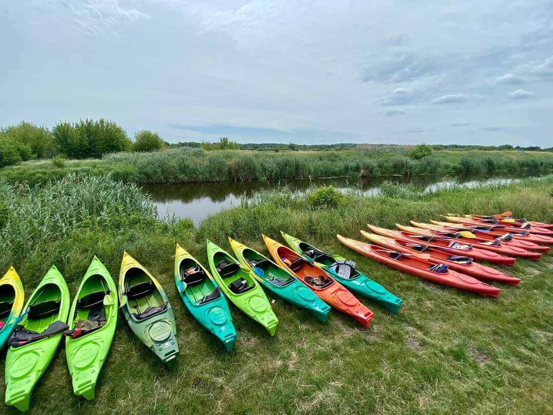 Grupowy spływ kajakowy z lotu ptaka